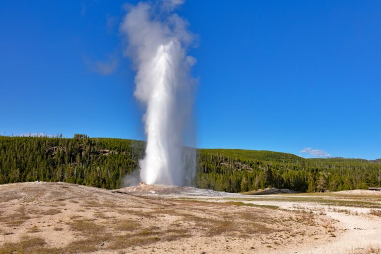 YNP - Old Faithful Geyser